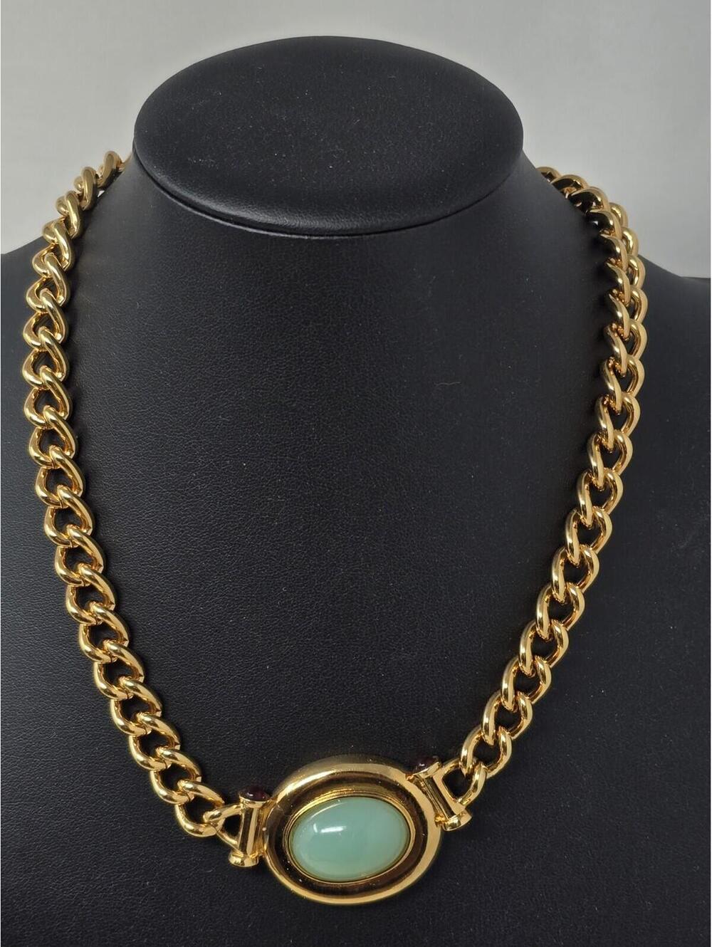 Elizabeth Taylor Avon Faux Jade Cabochon Chain Necklace